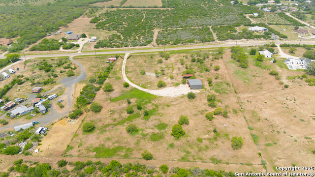 Listing photo id 14 for 797 Ranch Rd 187 S
