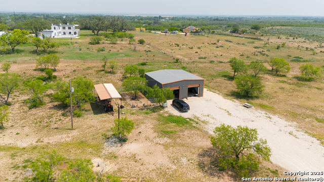 Listing photo id 1 for 797 Ranch Rd 187 S