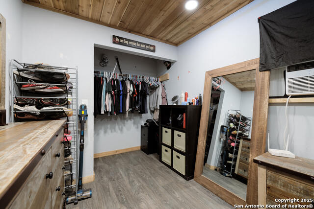 Listing photo id 5 for 797 Ranch Rd 187 S