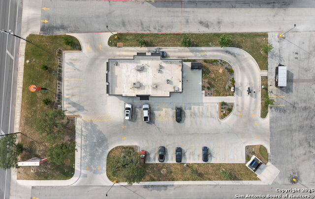 Listing photo id 10 for 14423 Nw Military Hwy W