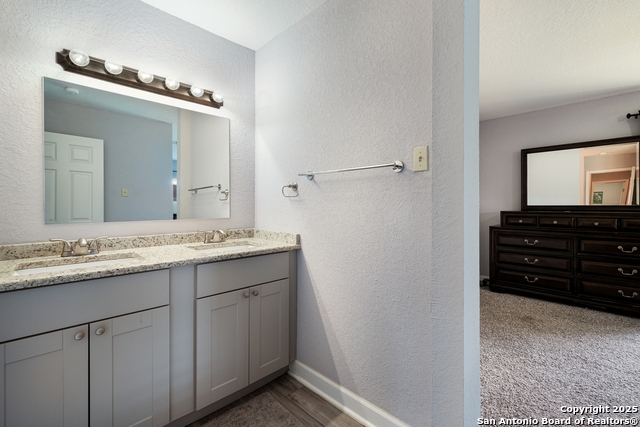 Image 22 of 32 For 11943 Dawnhaven St