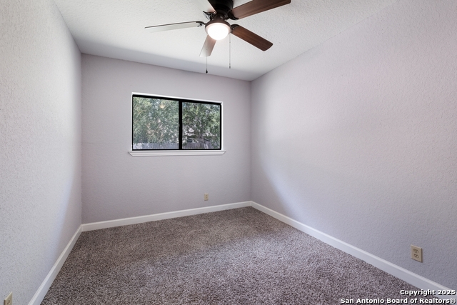 Image 26 of 32 For 11943 Dawnhaven St