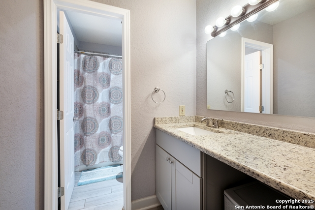 Image 27 of 32 For 11943 Dawnhaven St