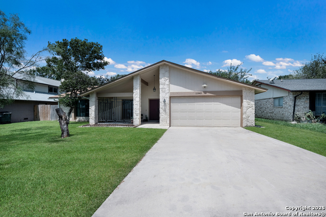 Image 3 of 32 For 11943 Dawnhaven St
