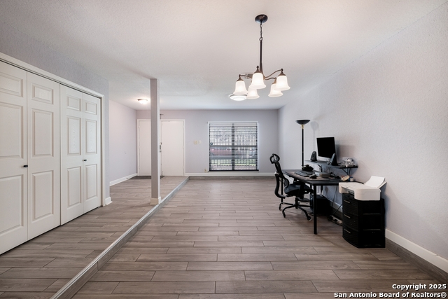 Image 7 of 32 For 11943 Dawnhaven St