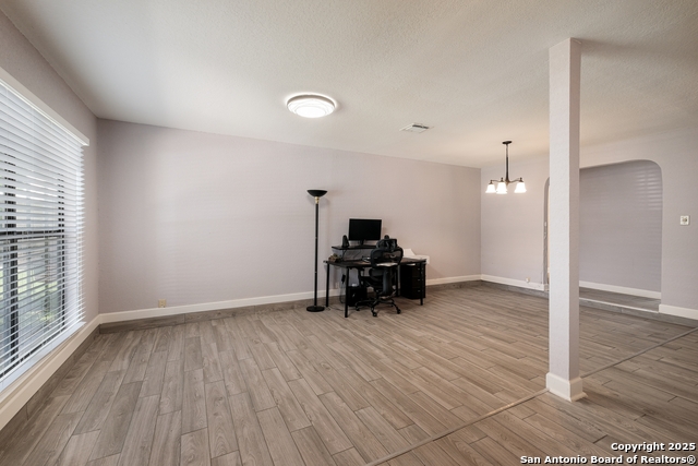 Image 9 of 32 For 11943 Dawnhaven St