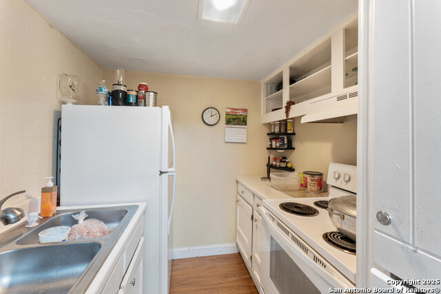 Image 4 of 12 For 6611 Southpoint St  B124
