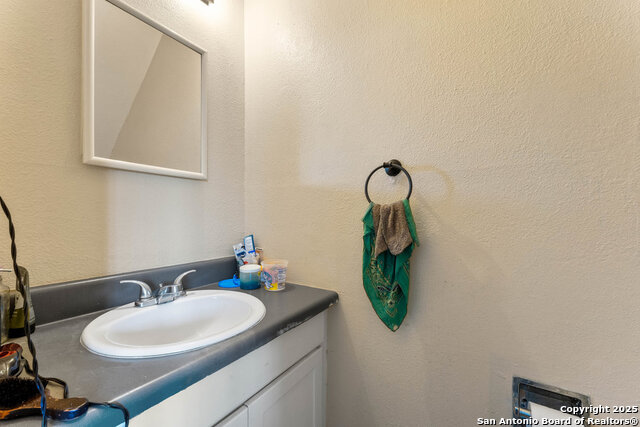 Image 5 of 12 For 6611 Southpoint St  B124