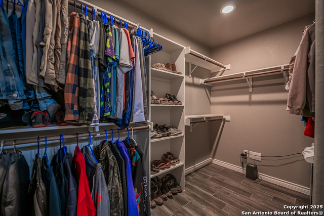 Image 11 of 21 For 1302 Cedar Grove