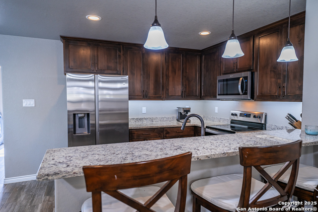 Image 4 of 21 For 1302 Cedar Grove
