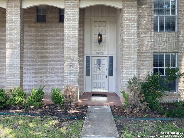 Image 2 of 14 For 4823 Los Reyes St