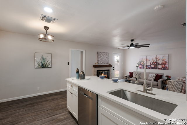 Listing photo id 13 for 9723 Five Forks St