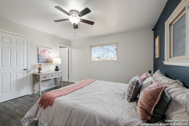 Listing photo id 15 for 9723 Five Forks St