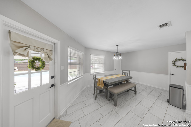 Listing photo id 9 for 538 Candleglo