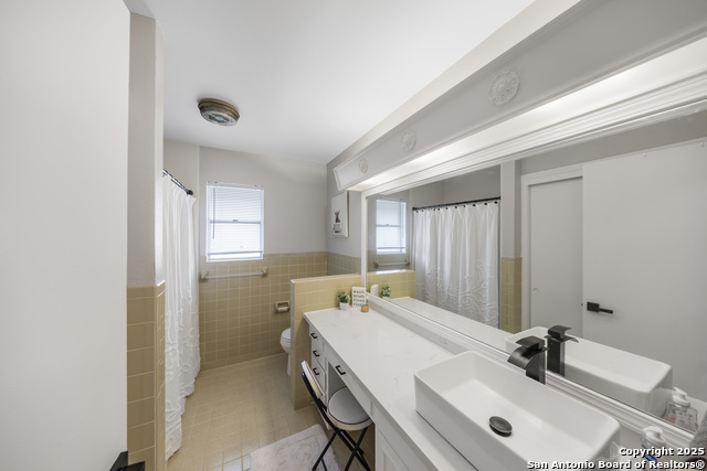 Listing photo id 14 for 538 Candleglo