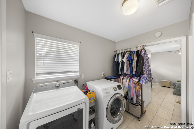 Listing photo id 18 for 538 Candleglo