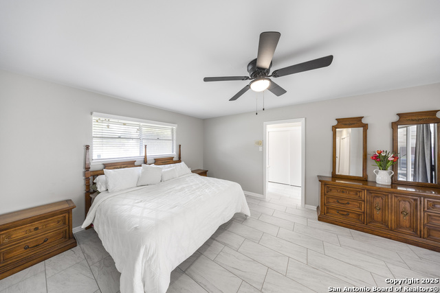 Listing photo id 19 for 538 Candleglo