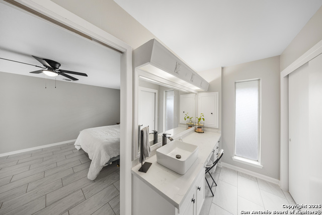 Listing photo id 23 for 538 Candleglo