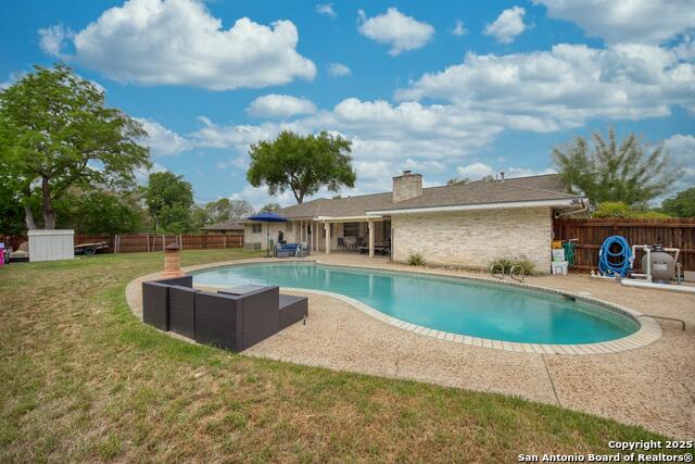Listing photo id 24 for 538 Candleglo