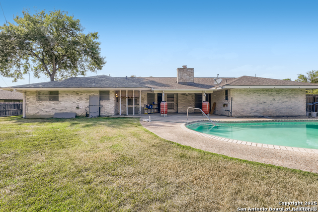 Listing photo id 27 for 538 Candleglo