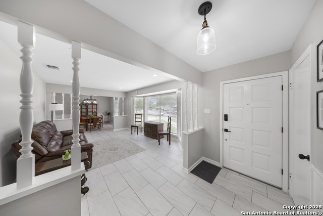Listing photo id 1 for 538 Candleglo