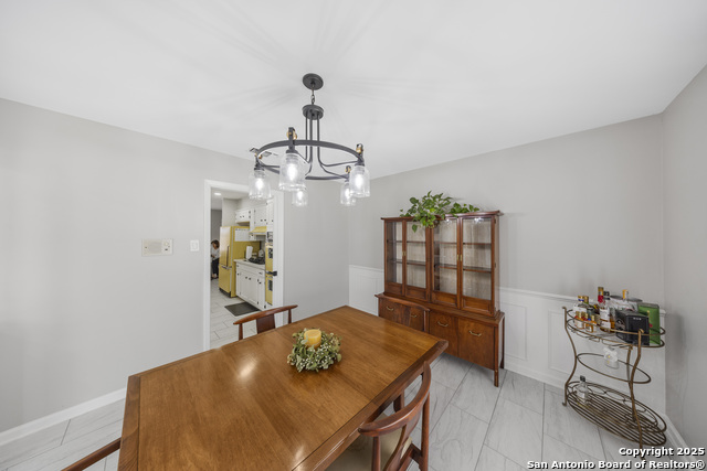 Listing photo id 4 for 538 Candleglo