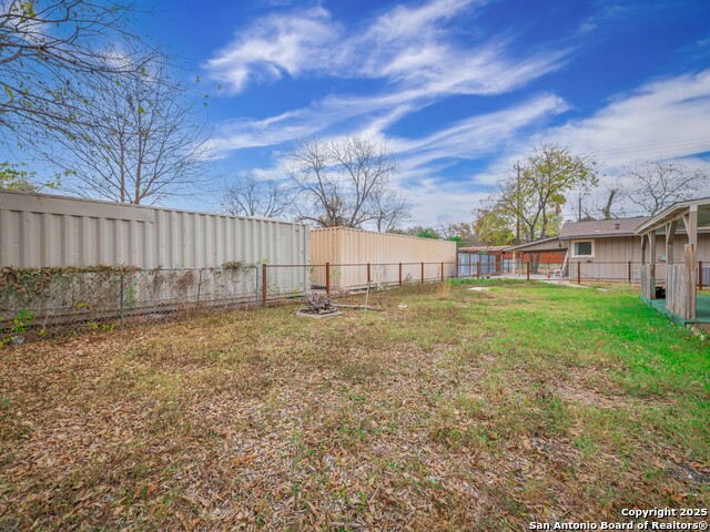 Listing photo id 21 for 271 Middlebury Dr