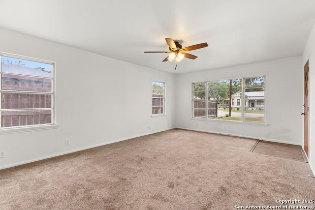 Image 11 of 28 For 571 Houston  