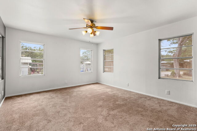 Image 14 of 28 For 571 Houston  