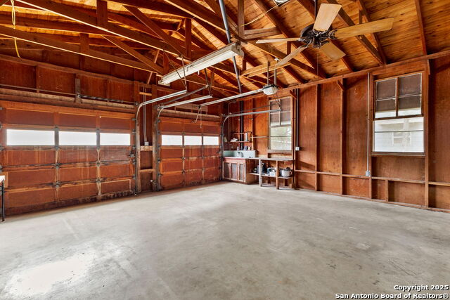 Image 22 of 28 For 571 Houston  