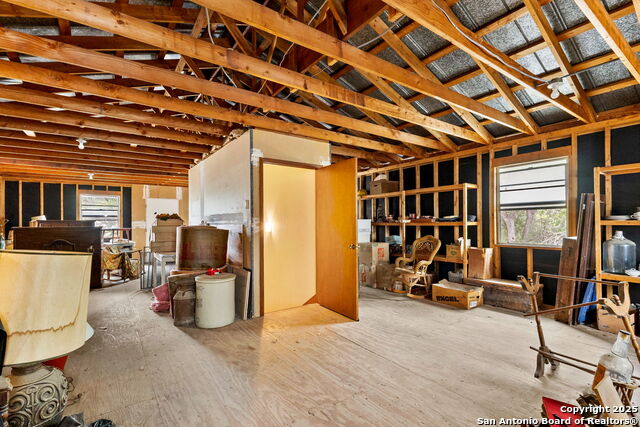 Image 25 of 28 For 571 Houston  