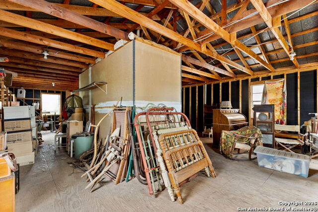 Image 26 of 28 For 571 Houston  