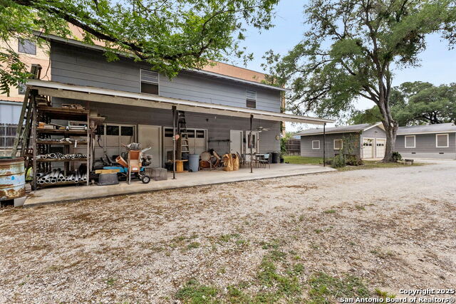 Image 27 of 28 For 571 Houston  