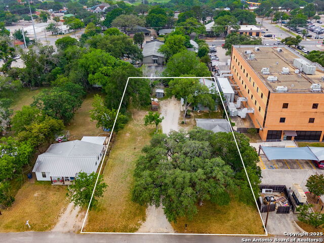 Image 5 of 28 For 571 Houston  