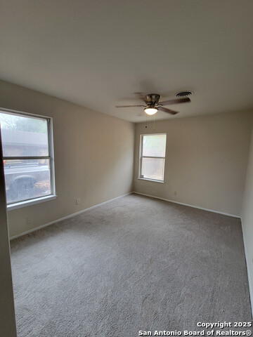 Listing photo id 6 for 2506 Greencrest