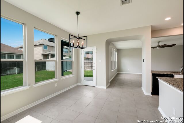 Listing photo id 9 for 9437 Copperway