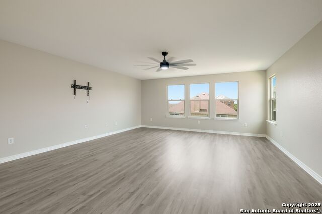 Listing photo id 17 for 9437 Copperway