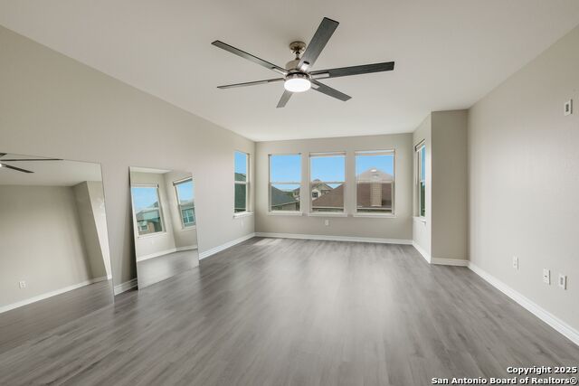 Listing photo id 24 for 9437 Copperway