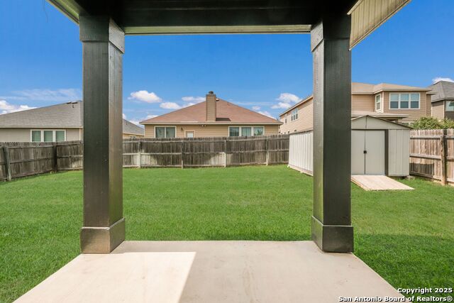 Listing photo id 25 for 9437 Copperway