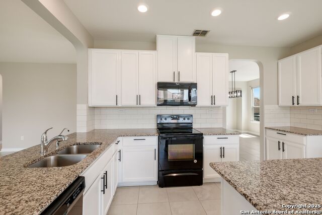 Listing photo id 7 for 9437 Copperway