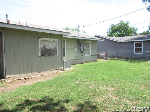 Image 6 of 9 For 166 Hartford