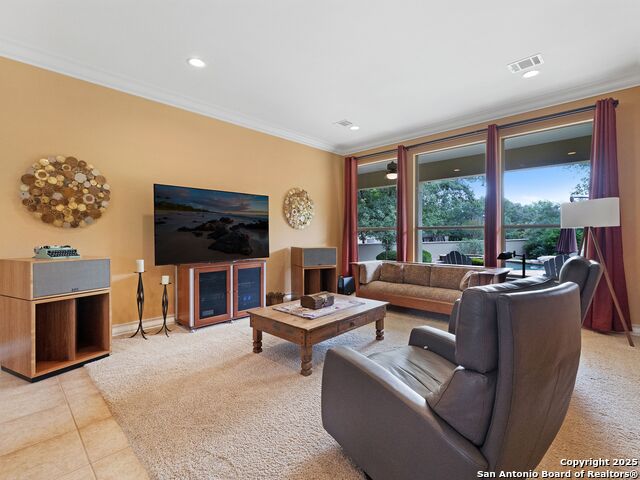 Listing photo id 8 for 1 Caleb Circle