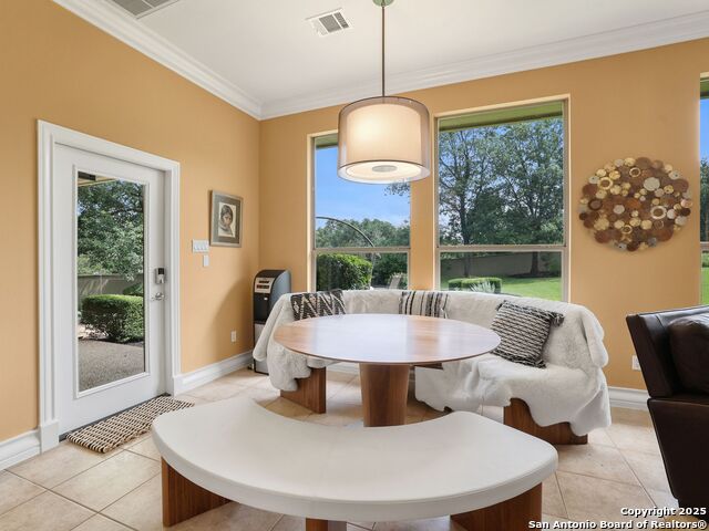 Listing photo id 14 for 1 Caleb Circle