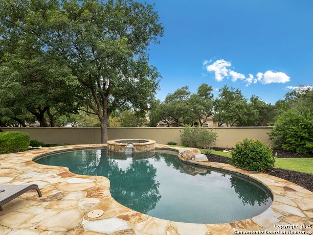Listing photo id 35 for 1 Caleb Circle