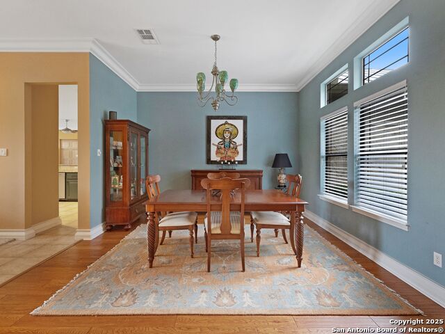 Listing photo id 2 for 1 Caleb Circle