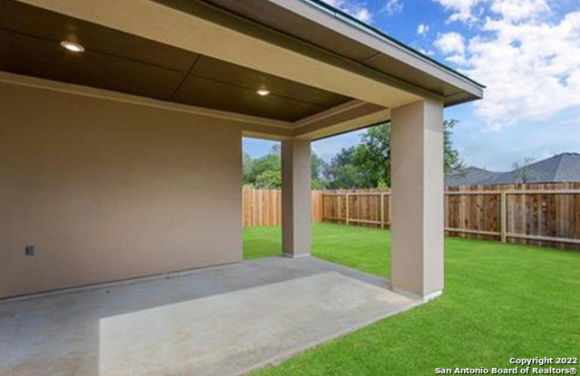 Image 12 of 14 For 1422 Oaklawn Dr