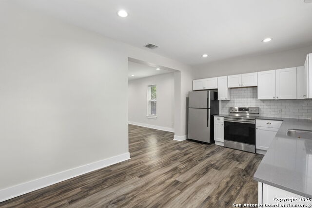 Listing photo id 9 for 129 Odell