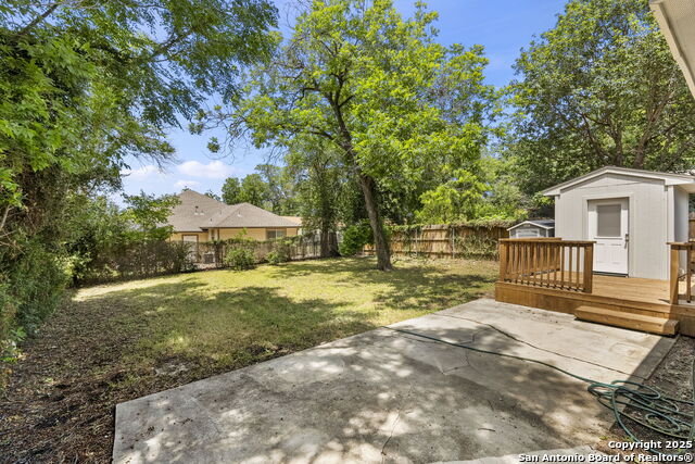 Listing photo id 18 for 129 Odell