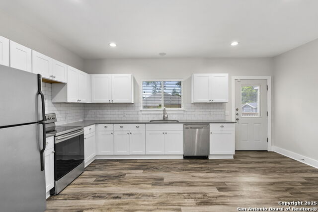 Listing photo id 7 for 129 Odell