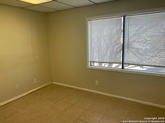 Listing photo id 5 for 4407 Walzem Rd 210